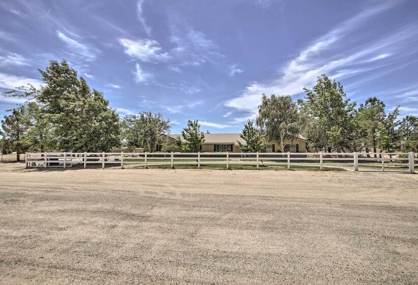 Spacious Lancaster Family Ranch Bbq & Patio