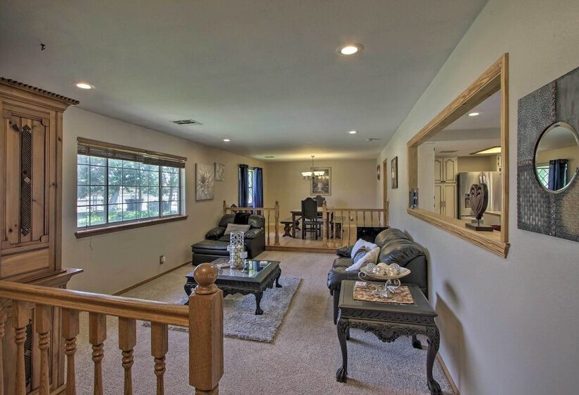 Spacious Lancaster Family Ranch Bbq & Patio