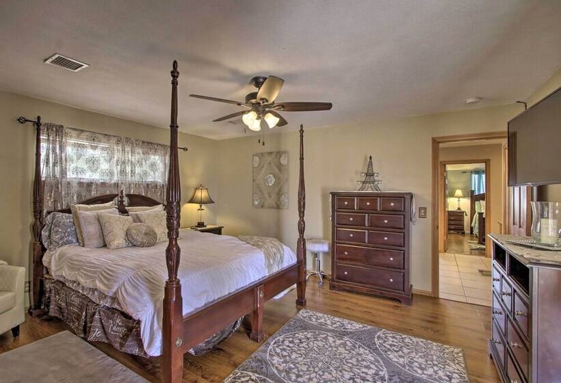 Spacious Lancaster Family Ranch Bbq & Patio