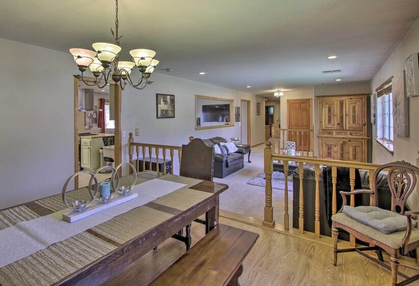 Spacious Lancaster Family Ranch Bbq & Patio