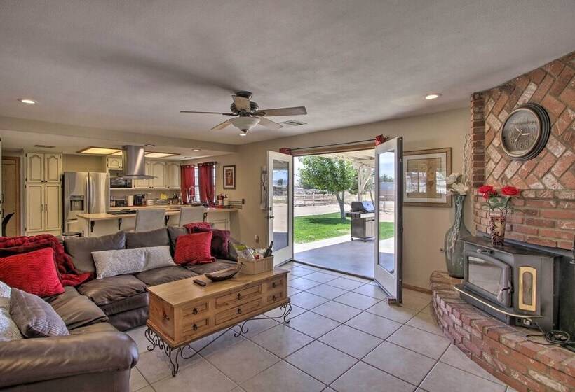 Spacious Lancaster Family Ranch Bbq & Patio