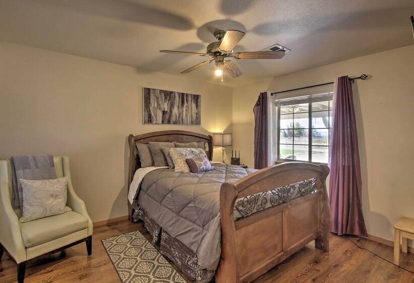 Spacious Lancaster Family Ranch Bbq & Patio