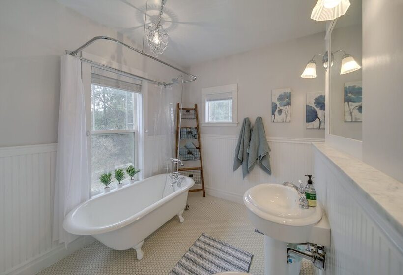 Scenic Loon Lake Adventure Retreat W/ Dock!