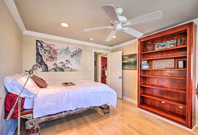 Spacious Houston Home W/ Deck ~ 2 Mi To Downtown!