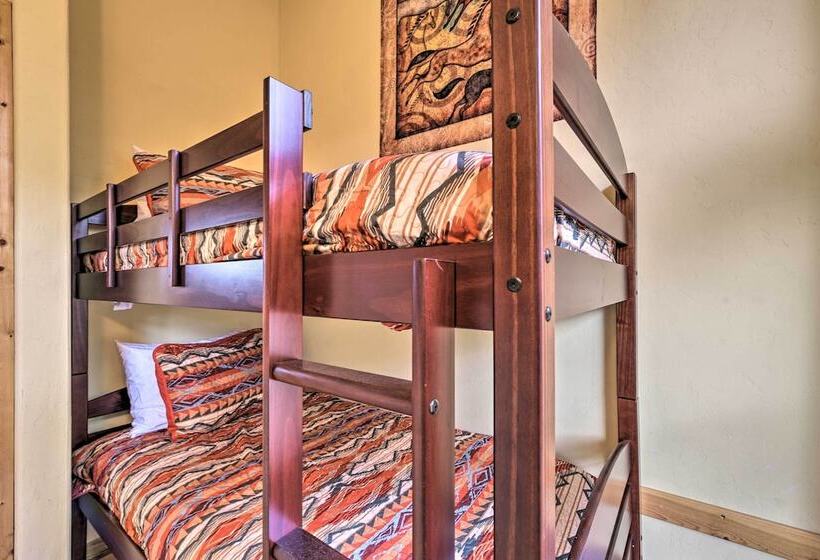 Spacious Mountain Home, 10 Mi To Angel Fire Resort