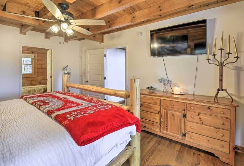 Spacious Mouth Of Wilson Cabin Near New River