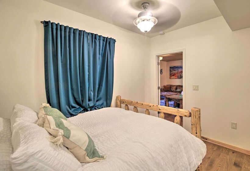 Spacious Mouth Of Wilson Cabin Near New River