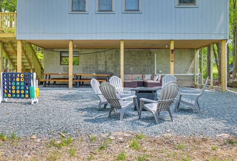 Spacious Lake Ariel Home W/ Community Amenities!