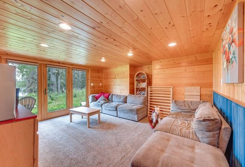 Spacious Soldotna Home W/ Mackey Lake Views!