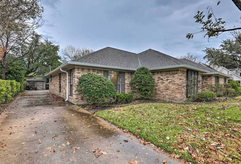 Spacious Waco Home ~ 9 Mi To Magnolia Market