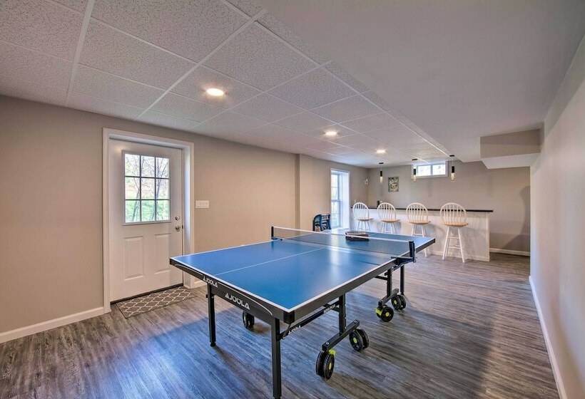 Stunning Lewisberry Gem ~ 6 Mi To Ski Resort!