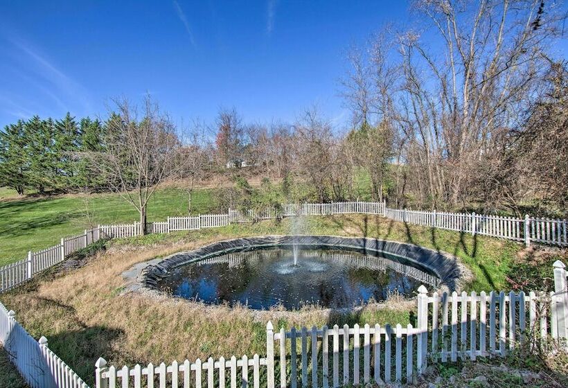 Stunning Lewisberry Gem ~ 6 Mi To Ski Resort!