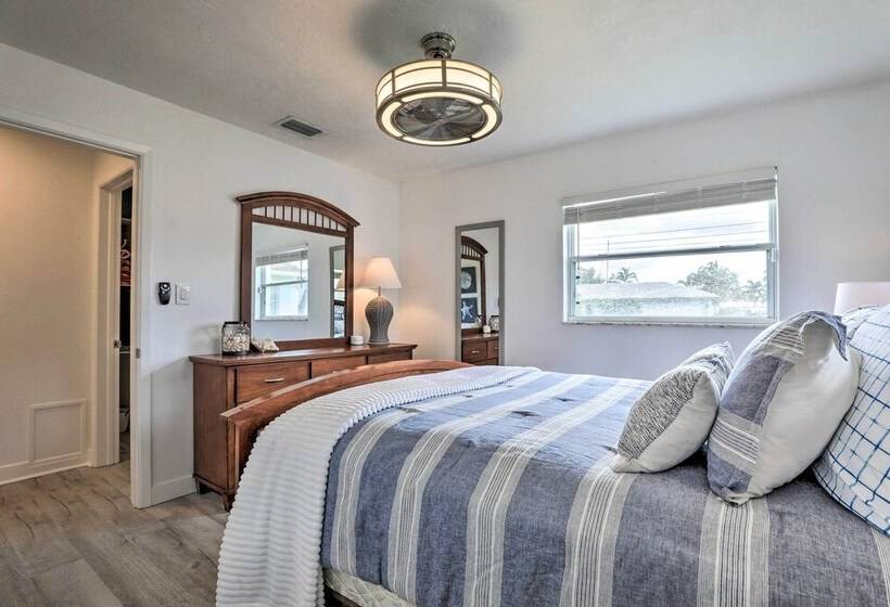 Stunning Palmetto Home W/ Boat Dock & Kayaks!