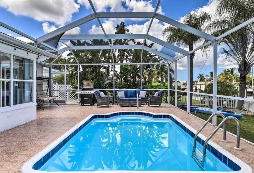 Stunning Palmetto Home W/ Boat Dock & Kayaks!