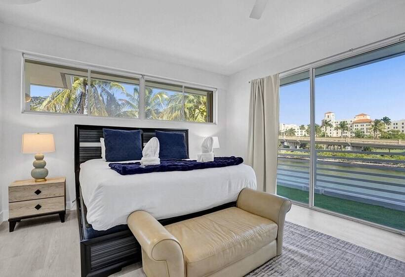 Intercostal Beauty With Heated Pool + Spa!