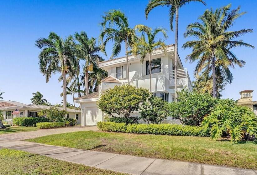 Intercostal Beauty With Heated Pool + Spa!