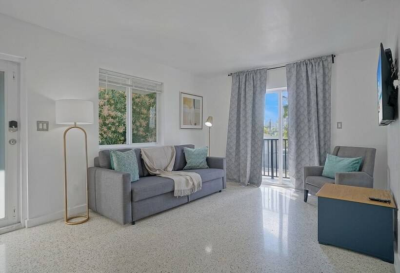 Elegant Wynwood Flats