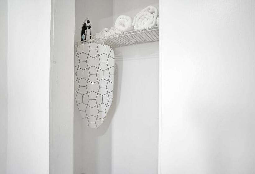 Elegant Wynwood Flats