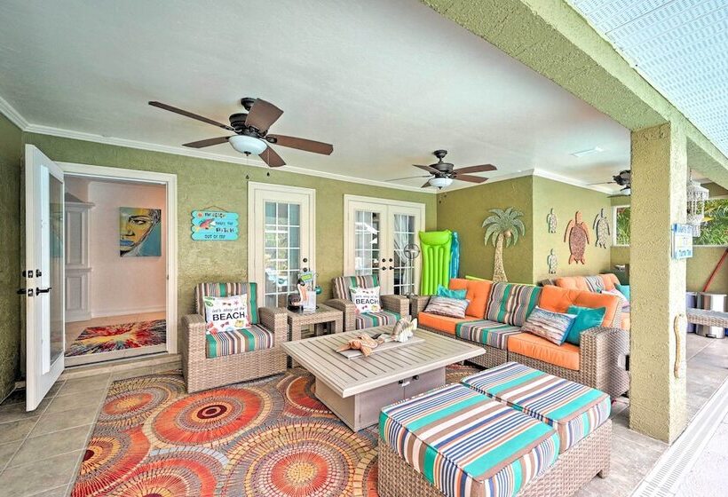 1 Mi To Dtwn: Sun Soaked Cape Coral Getaway!