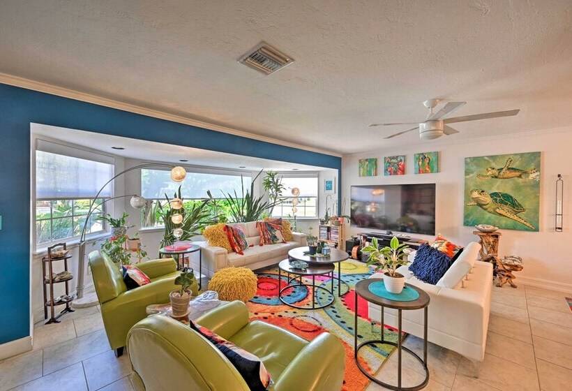 1 Mi To Dtwn: Sun Soaked Cape Coral Getaway!
