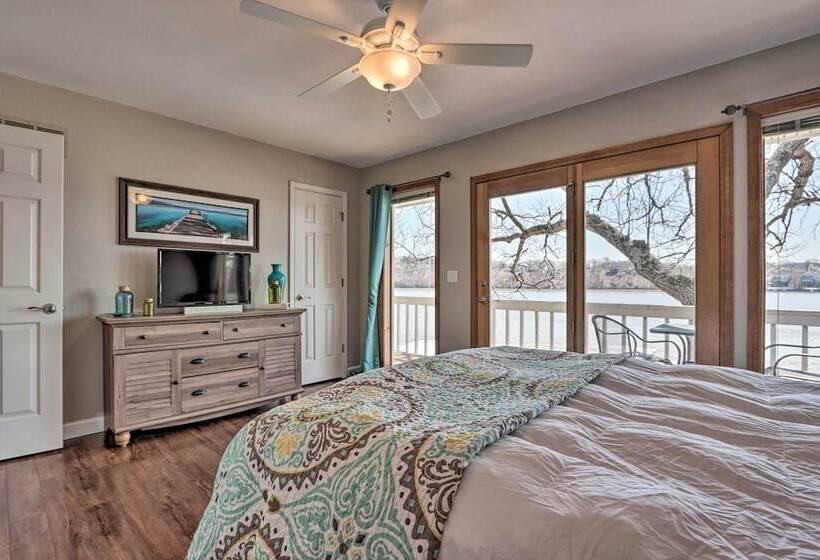 Sunrise Beach Retreat On Lake Of The Ozarks!