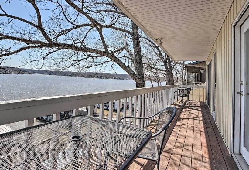 Sunrise Beach Retreat On Lake Of The Ozarks!