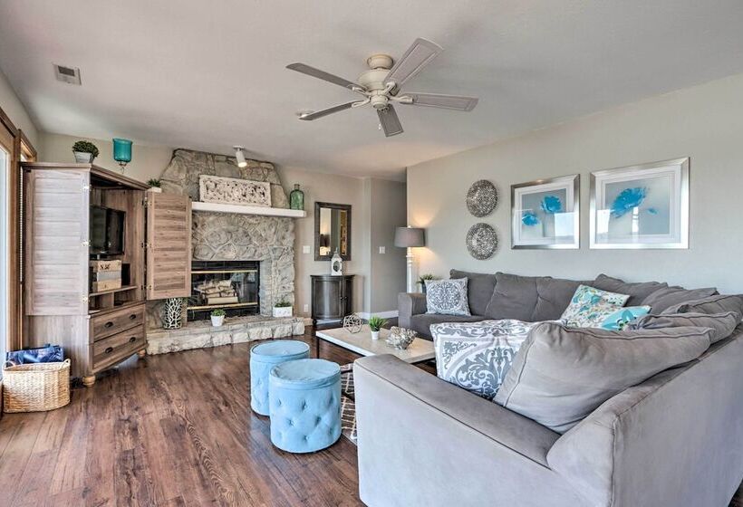 Sunrise Beach Retreat On Lake Of The Ozarks!