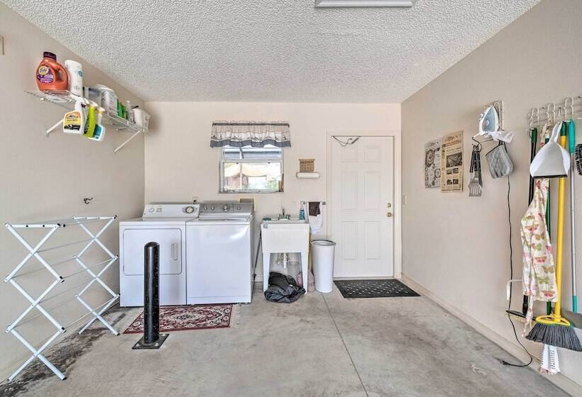 Home In The Villages W/ Lanai & Private Hot Tub!