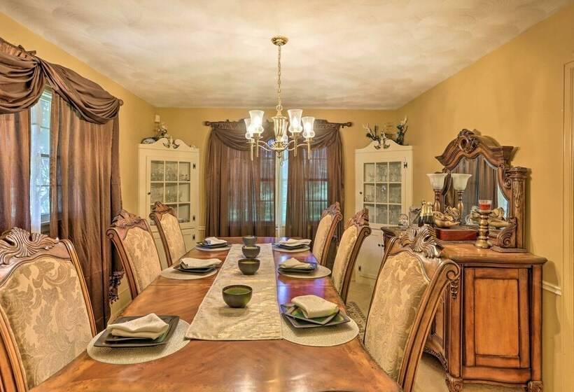 Toledo Home W/ Direct Golf Course Access!