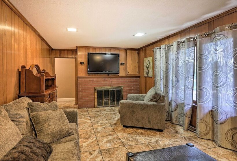 Toledo Home W/ Direct Golf Course Access!