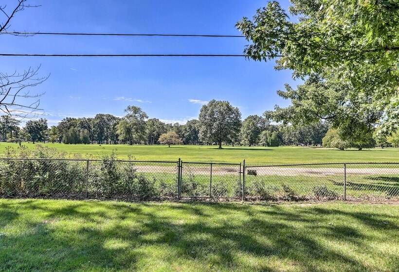 Toledo Home W/ Direct Golf Course Access!