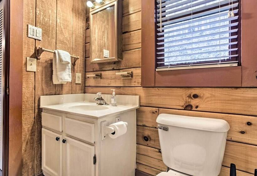 Turkey Creek Cove Clyde Cabin W/ Mtn Views!