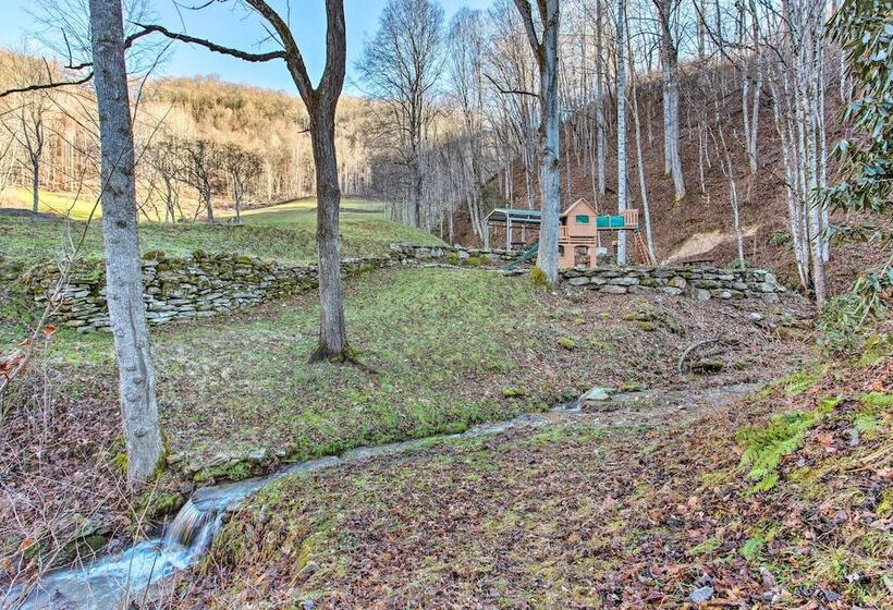 Turkey Creek Cove Clyde Cabin W/ Mtn Views!