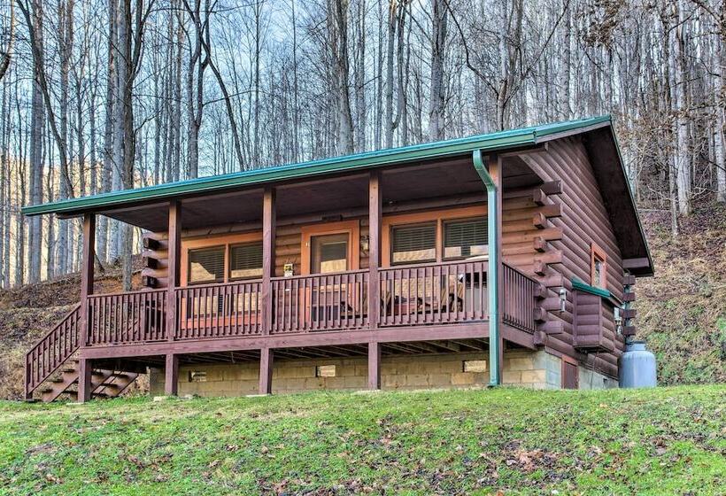 Turkey Creek Cove Clyde Cabin W/ Mtn Views!