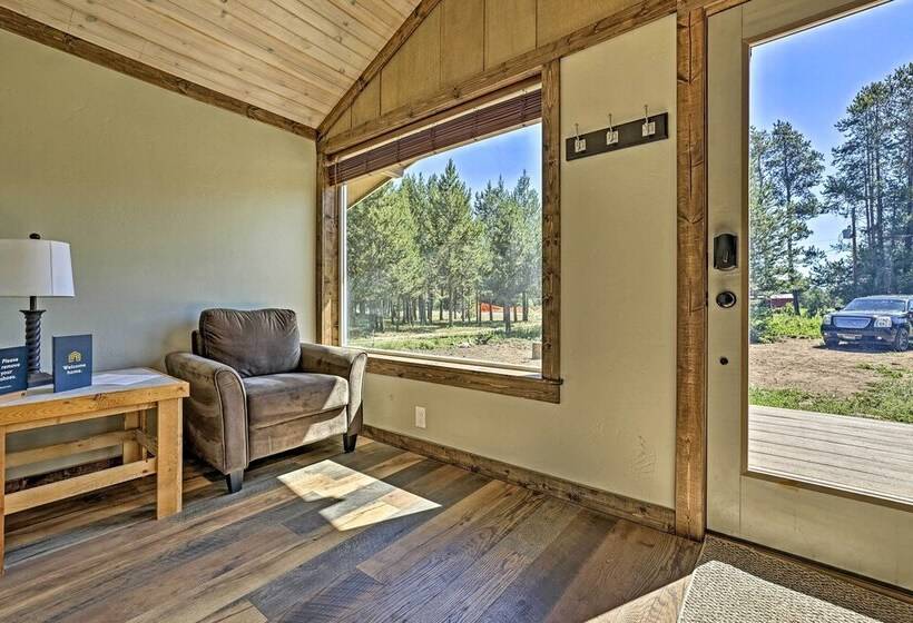 Donnelly Cabin W/ Fire Pit: 5 Mi To Boat & Ski!