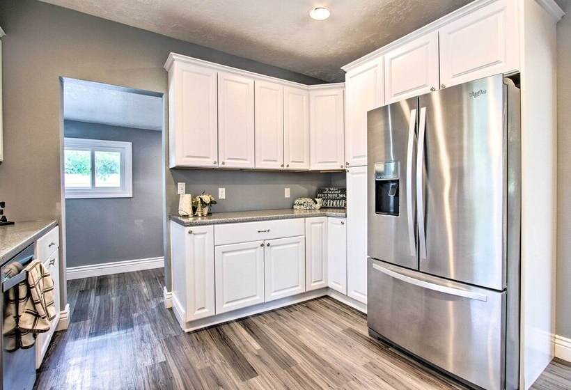 Updated Great Falls Home W/ Fire Pit, Deck & Yard!