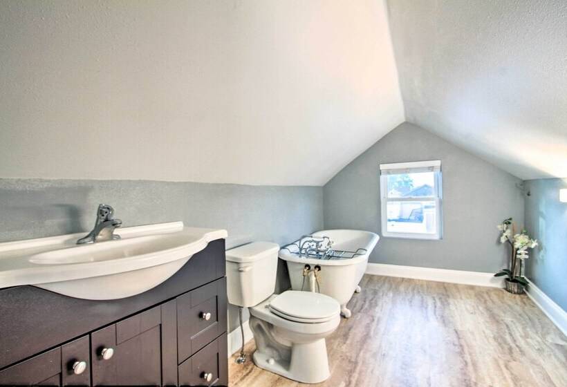 Updated Great Falls Home W/ Fire Pit, Deck & Yard!