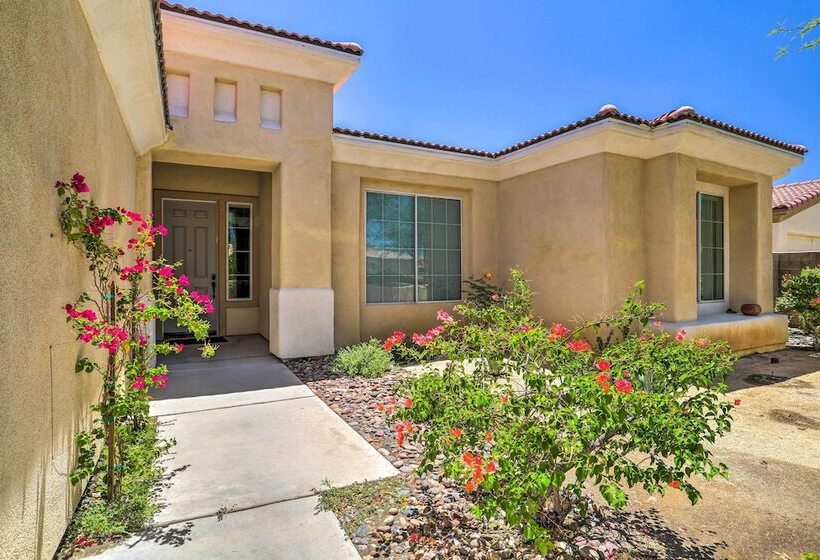 Updated & Modern Palm Desert Hideaway W/ Pool