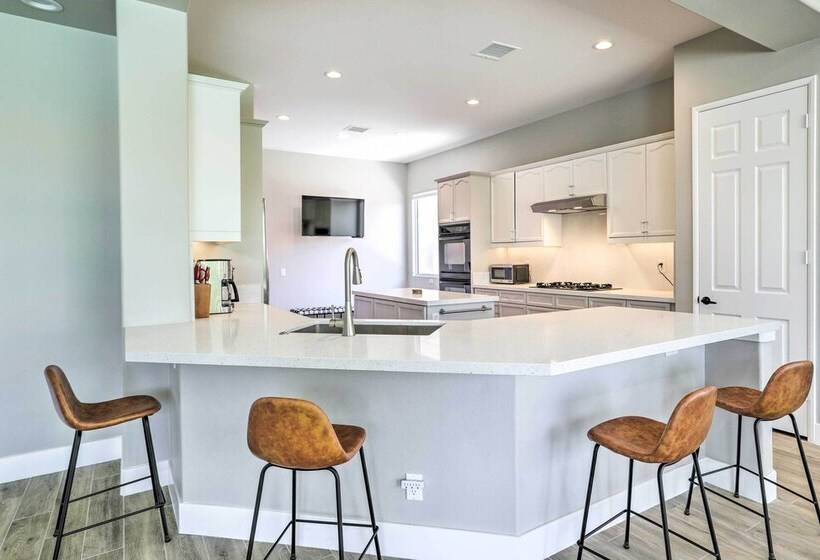 Updated & Modern Palm Desert Hideaway W/ Pool