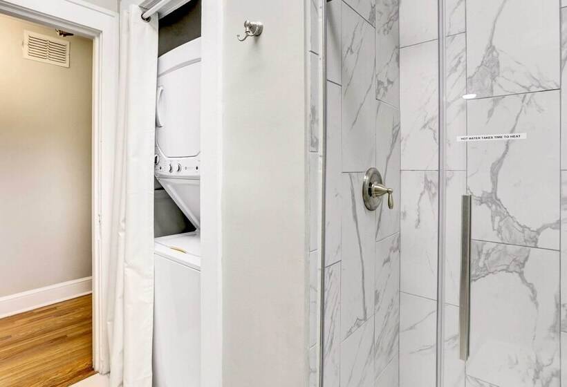 Updated Tallahassee Home ~ 1 Mi To Downtown!