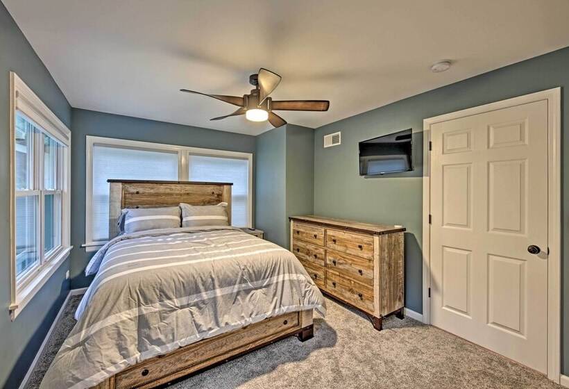 Updated Twin Lakes Cottage, Walk To Lake Mary