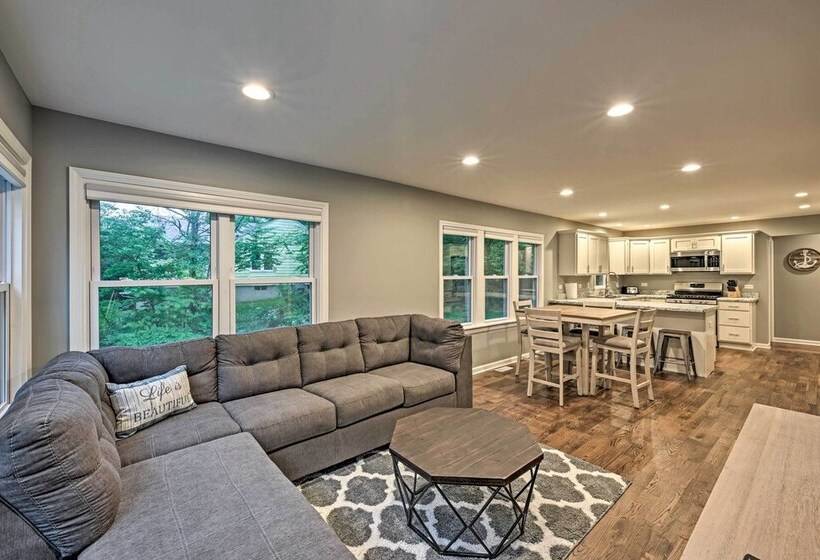 Updated Twin Lakes Cottage, Walk To Lake Mary