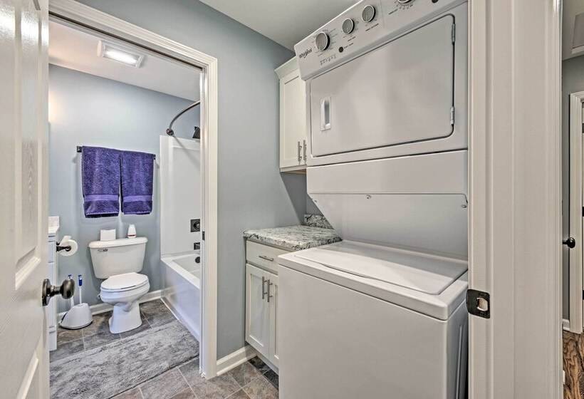 Updated Twin Lakes Cottage, Walk To Lake Mary