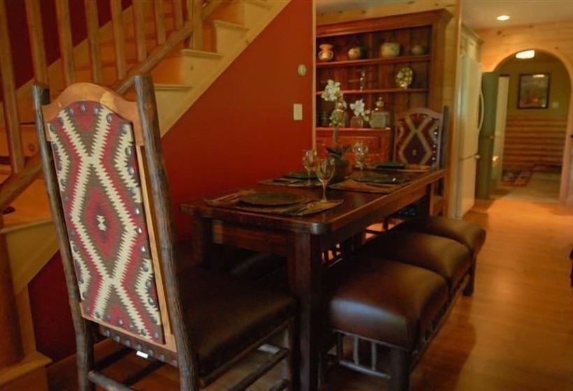 Upscale Fryeburg Cabin: Hot Tub + Billiards Table!