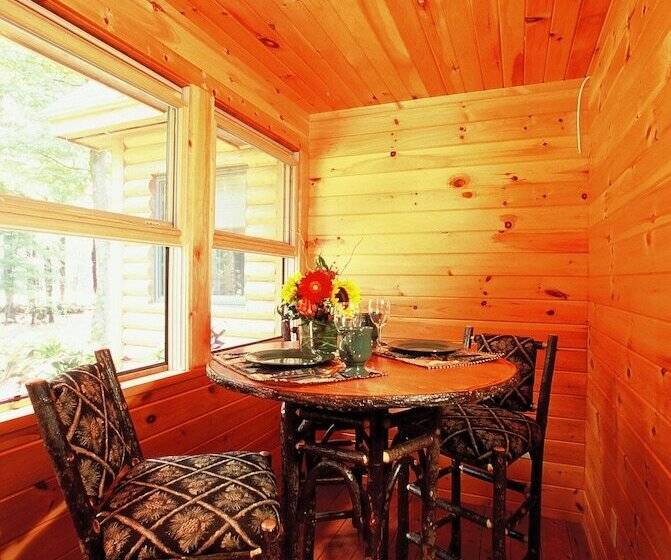 Upscale Fryeburg Cabin: Hot Tub + Billiards Table!