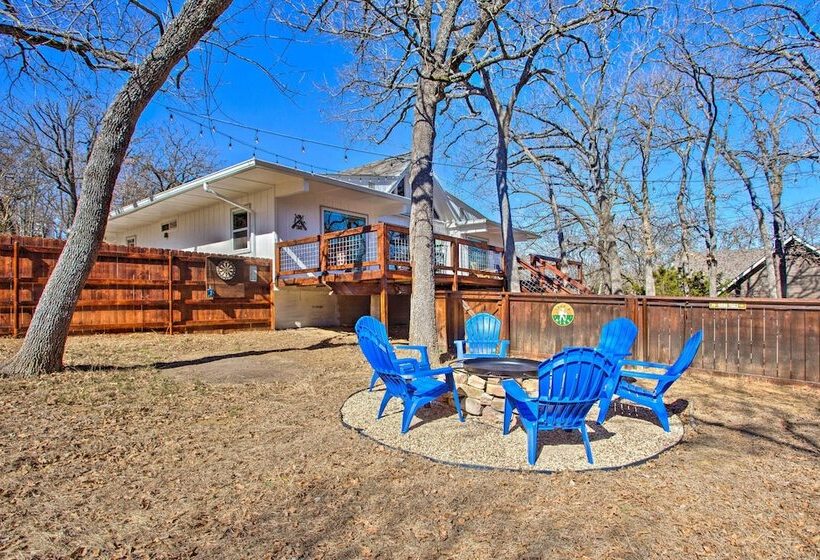 Versatile Home W/ Deck & Grill, 1 Mi To Lake!