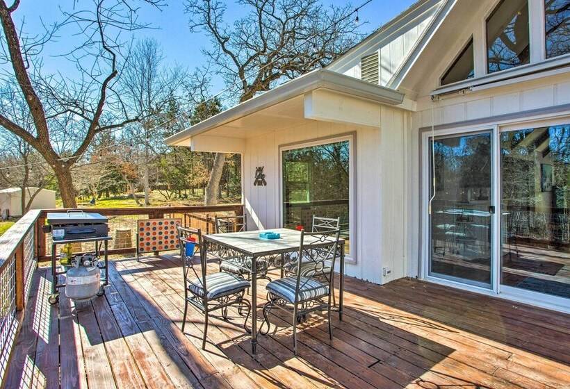 Versatile Home W/ Deck & Grill, 1 Mi To Lake!