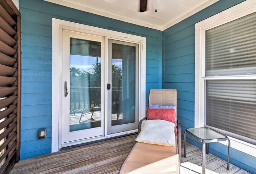 Jamaica Beach Waterfront Getaway: Kayaks & Dock!