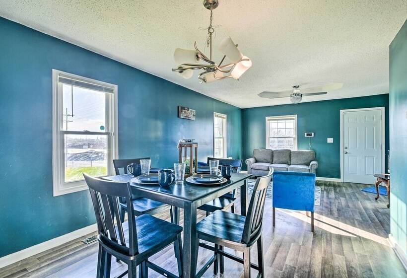 Walkable Hopkinsville Home W/ Yard!