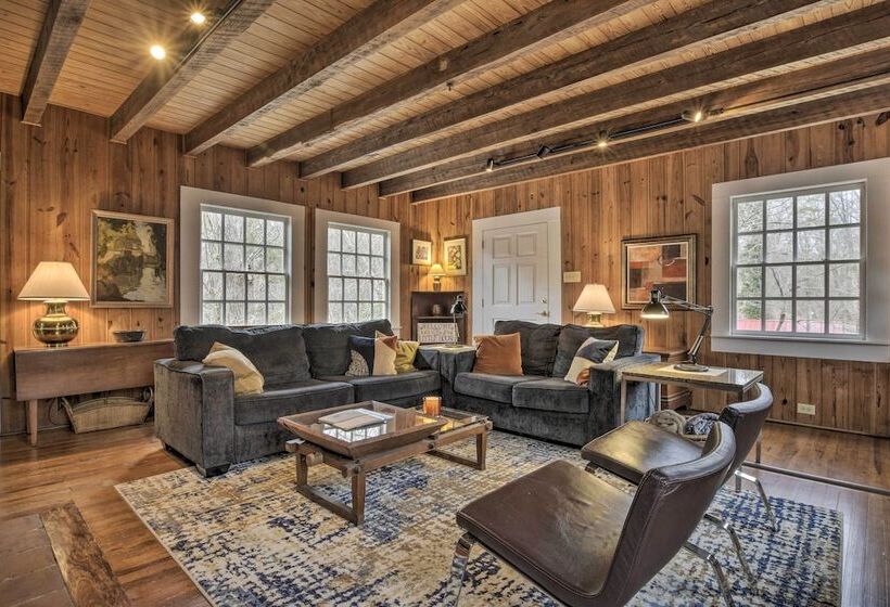 Warm + Peaceful Home W/ Fire Pit On Haw River